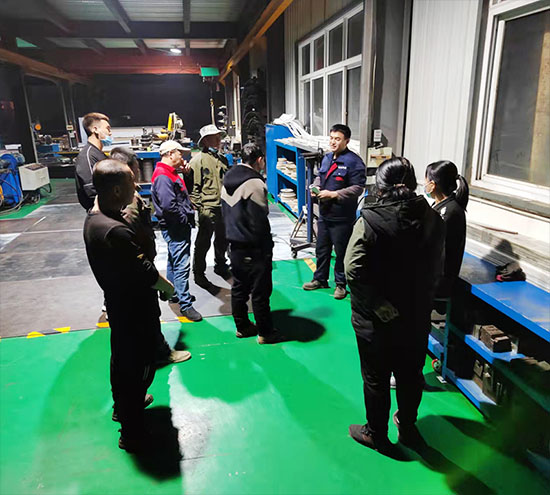 北京盛達(dá)偉業(yè)型材拉彎廠全體員工祝全國新老客戶中秋節(jié)快樂