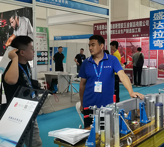 北京盛達(dá)偉業(yè)型材拉彎廠提升2024北京汽車制造博覽會(huì)的功能作用