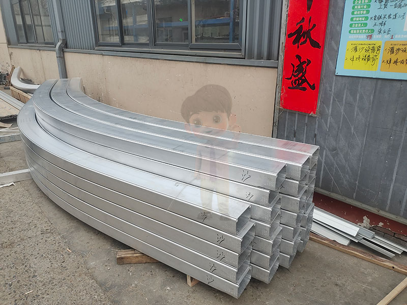 篷房弧形梁拉彎