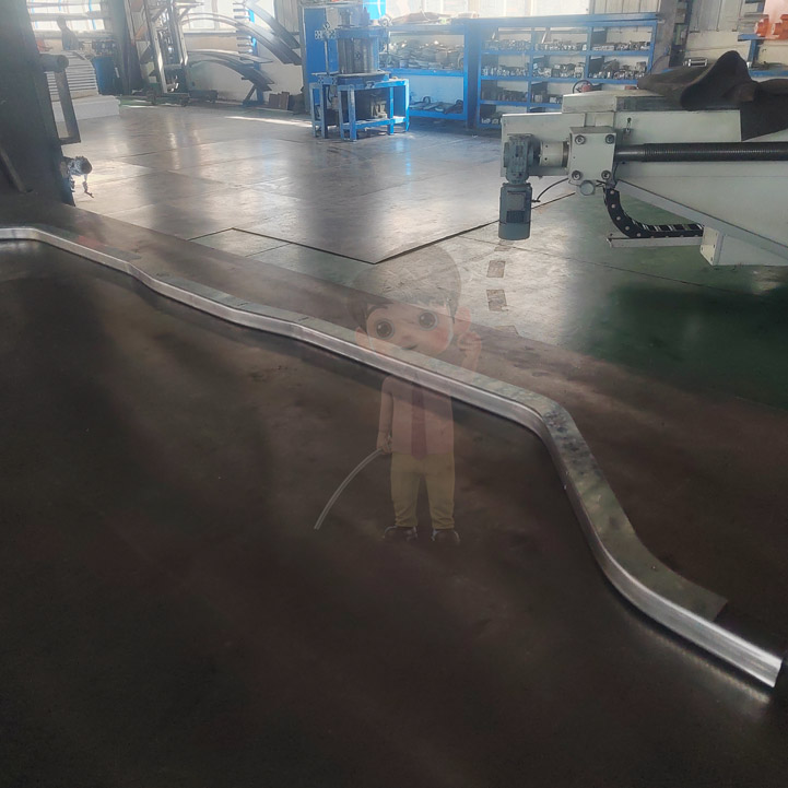 汽車(chē)鐵質(zhì)保險(xiǎn)杠支架