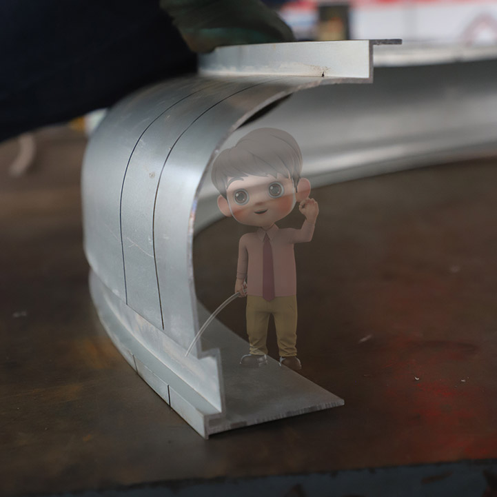 鋁型材裝飾線(xiàn)條彎曲