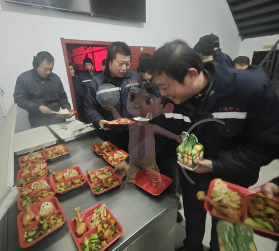 北京拉彎廠的平安夜重不重要？當然重要，更重要的是平安喜樂，愿盛達拉彎人所念皆所愿，平安順遂、喜樂無憂！