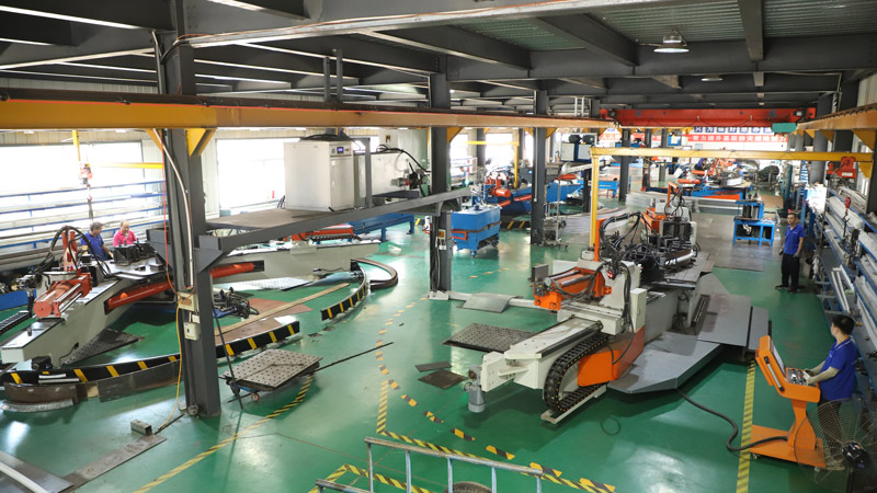 北京盛達(dá)偉業(yè)型材拉彎廠