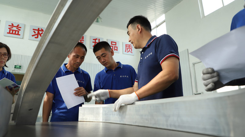 北京拉彎廠幕墻型材拉彎加工成型的常見問題及解決措施