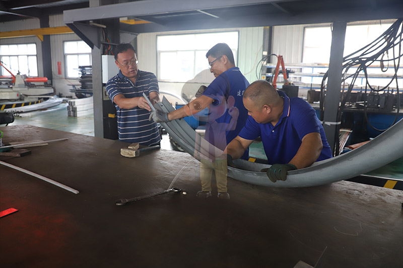 鋁型材裝飾線條彎曲