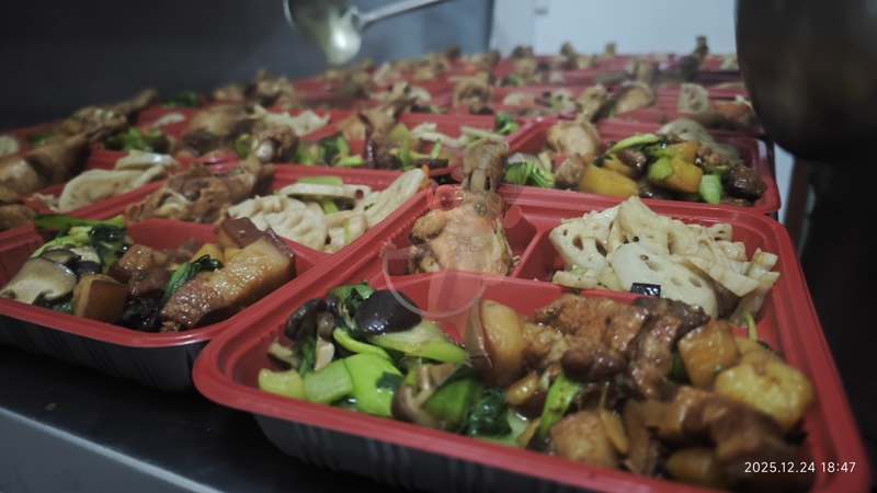 北京拉彎廠(chǎng)的平安夜重不重要？當(dāng)然重要，更重要的是平安喜樂(lè)，愿盛達(dá)拉彎人所念皆所愿，平安順?biāo)?、喜?lè)無(wú)憂(yōu)！